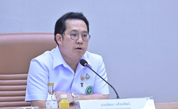 รมว.สธ. ยัน "สต็อกยา-เวชภัณฑ์" มีเพียงพอ รถฉุกเฉินยังไม่ต้องสำรองน้ำมัน
