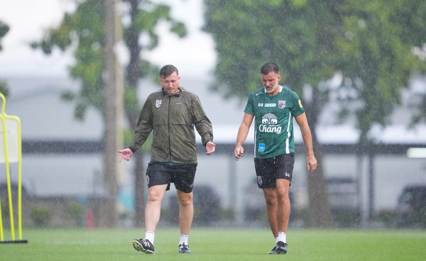 ทีมชาติไทย เข้ายิมแทนการซ้อม หลังเจอพิษฝนเล่นงาน