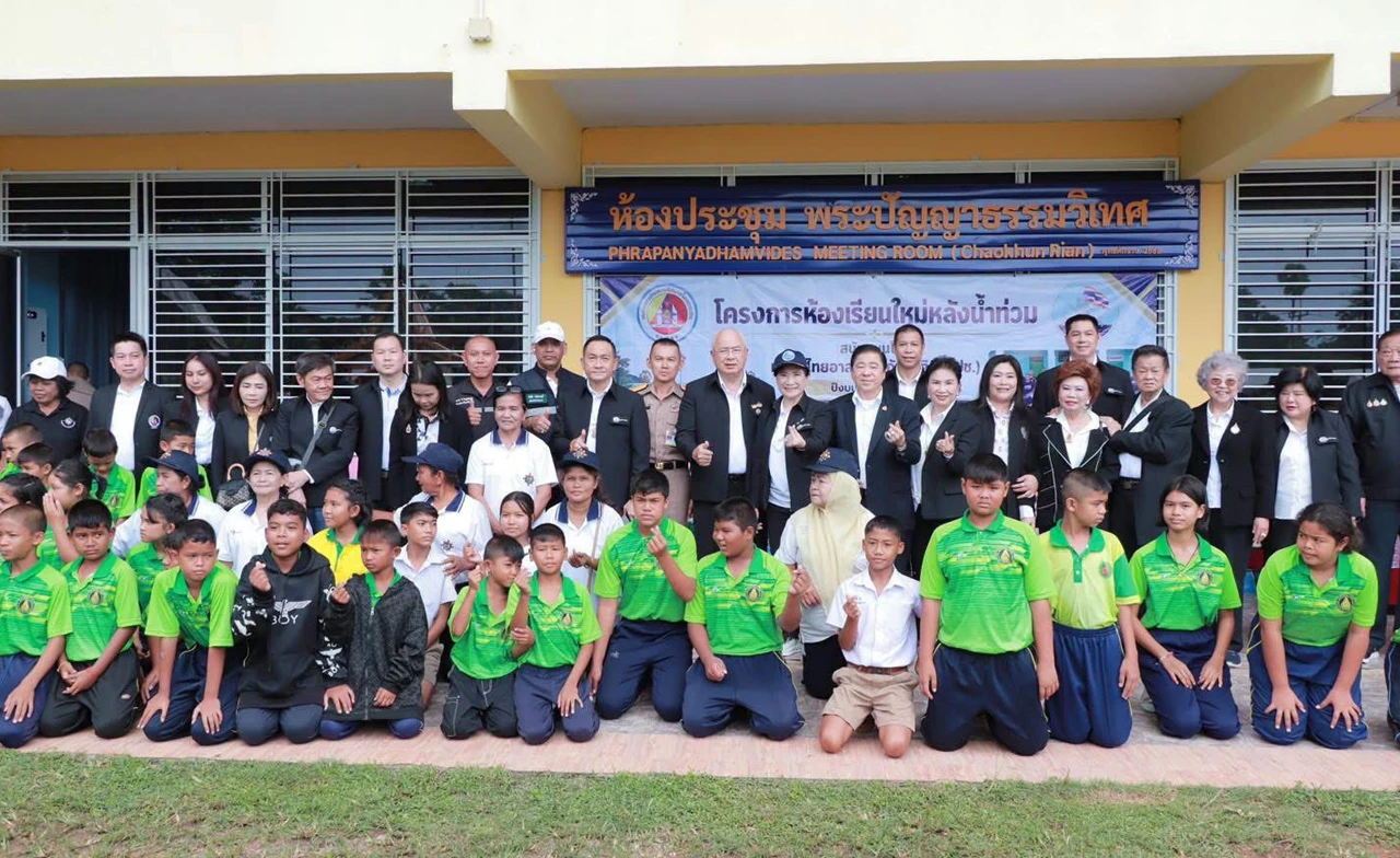 กอ.รมน. ร่วมมูลนิธิ ทสปช. ลงพื้นที่สตูล-สงขลา ฟื้นฟูโรงเรียนหลังน้ำท่วม