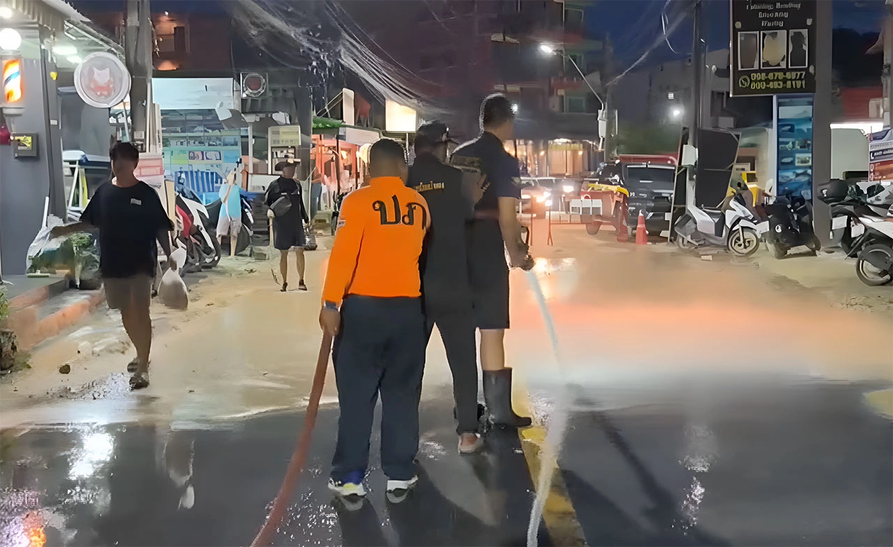 เร่งฟื้นฟูป่าตองหลังน้ำท่วม-ดินสไลด์ เปิดซอยนาในรถสัญจรได้แล้ว