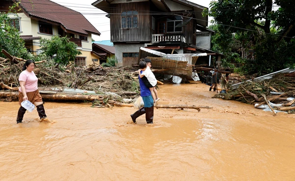 รัฐบาลลุยฟื้น “เมืองปัว” ตั้งเป้าจบใน 7 วัน อัดงบ 100 ล้านเร่งเยียวยาชาวน่าน