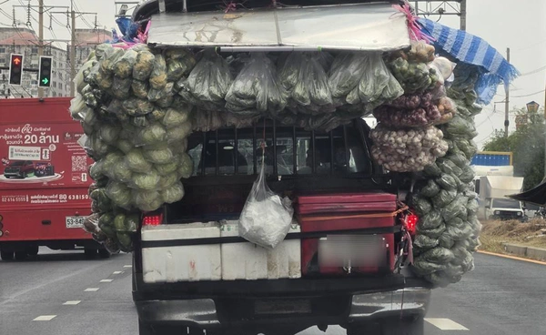 เปิดตำนานรถพุ่มพวง ตลาดเคลื่อนที่ 3 หมื่นคันทั่วไทย