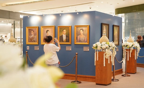 ไอคอนสยาม น้อมสำนึกในพระมหากรุณาธิคุณ สมเด็จพระพันปีหลวง ร่วมสืบสานพระราชปณิธานด้านศิลปหัตถกรรมไทย ตลอดเดือนแห่งวันแม่
