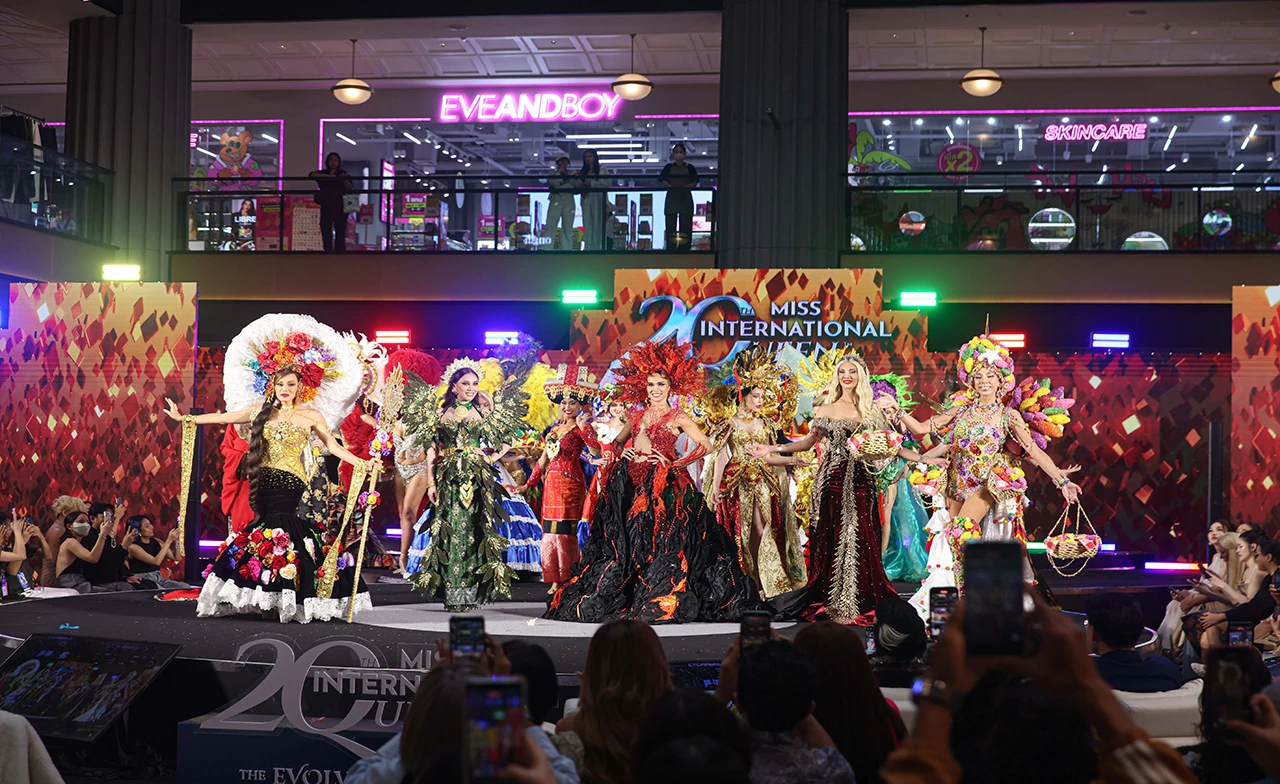 27 สาวงาม Miss International Queen 2026 อวดโฉมชุดประจำชาติสุดตระการตาพาวัฒนธรรมจากทั่วโลก