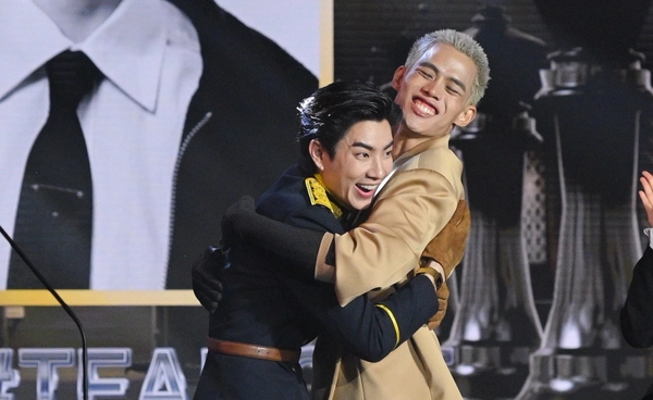 “ปอม” ทีมเมนเทอร์ ”ออฟ“ คว้าแชมป์ “The Face Men Thailand Season4” 