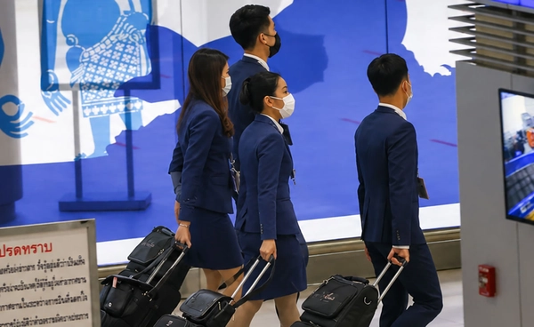 เปิดเงินเดือนแอร์โฮสเตสปี 2026 สายการบินไหนจ่ายสูงสุด?
