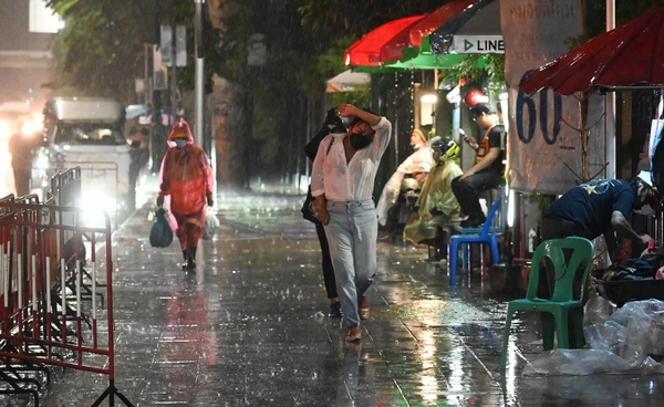 พยากรณ์อากาศ 7 วัน ช่วง 26 ก.ค. - 1 ส.ค. 2569 ฝนตกหนัก เช็กรายภาคที่นี่