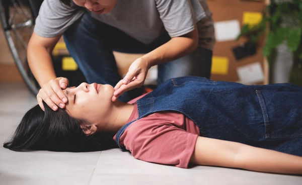 ระวัง! "ภาวะวูบหมดสติ" (Syncopal Attack) ภัยเงียบอันตราย เช็กสัญญาณเตือนก่อนร่างกายชัตดาวน์