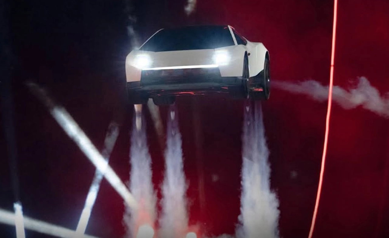 เจาะลึก Cold-Gas Thruster เทคโนโลยีอวกาศในรถสปอร์ต Tesla Roadster