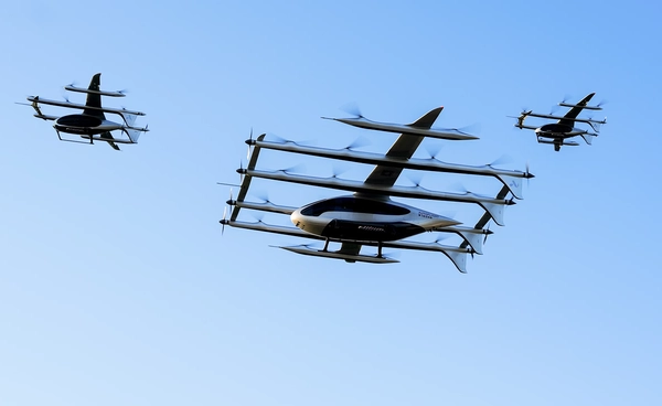 “AutoFlight” โชว์บินอากาศยานไฟฟ้า eVTOL ลำใหญ่สุดในโลกแบบกลุ่มสำเร็จ