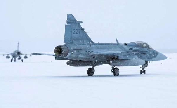 สวีเดนส่ง JAS 39 Gripen ลาดตระเวนทางอากาศในไอซ์แลนด์ ครั้งแรกหลังเข้า NATO