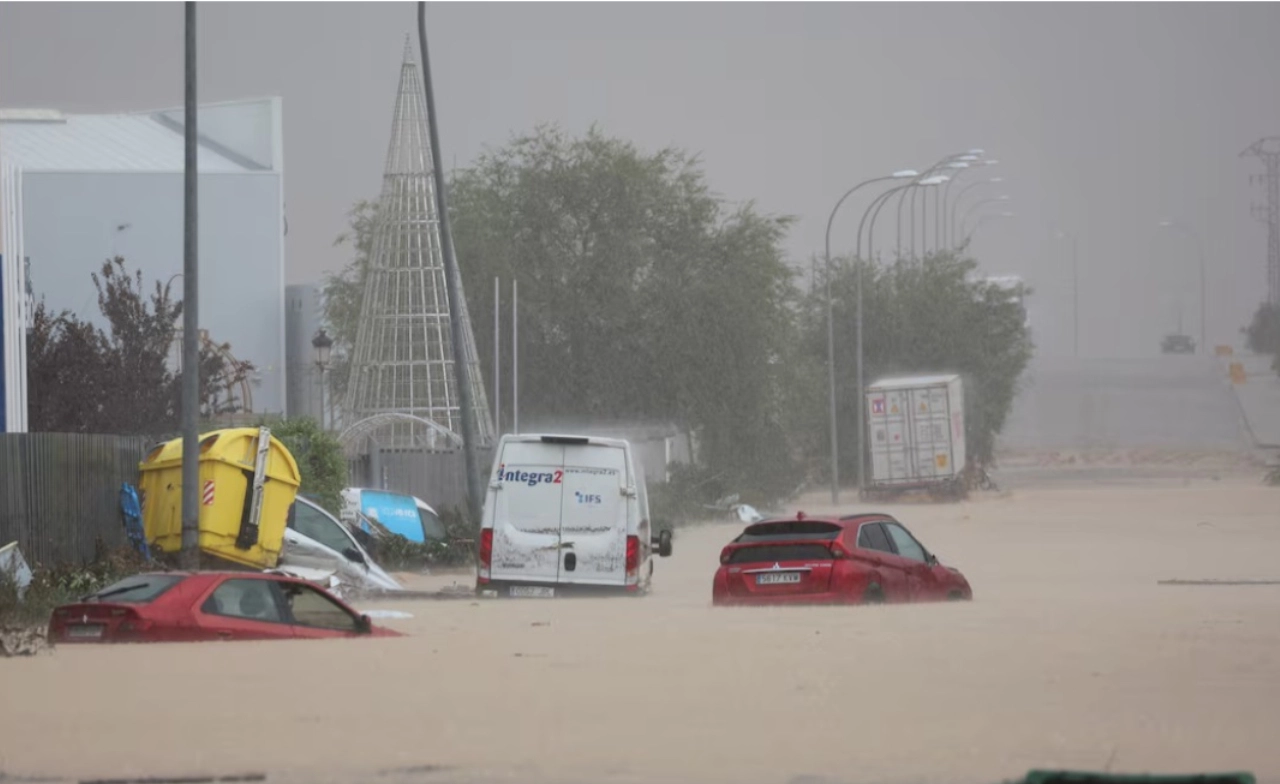 “สเปน” ฝนตกหนัก น้ำท่วมเมืองบาร์เซโลนา ทางการประเตือนภัยสูงสุด