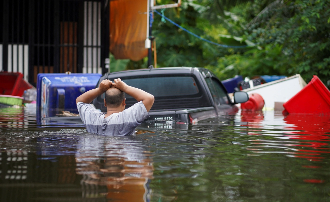 รัฐบาลเร่งเยียวยาน้ำท่วม เปิดลงทะเบียน 65 จ.–50 เขต กทม. ผู้ประสบภัยรับสูงสุด 88,600 บาท