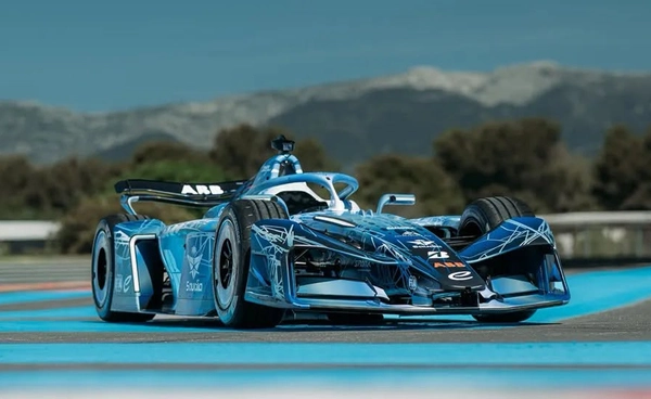 Formula E เปิดตัว GEN4 รถแข่งไฟฟ้าแรงสุด 815 แรงม้า