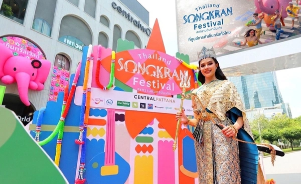  งดงามสะกดทุกสายตา! “โอปอล-สุชาตา นางสงกรานต์ Miss World" คนแรกของประเทศไทย
