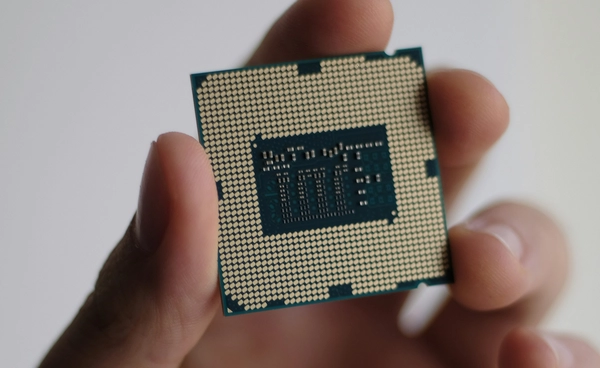 “AI” เริ่มผลัดใบ? เมื่อ Intel-AMD พุ่งแซงหน้า “Nvidia” ในตลาดหุ้น Wall Street