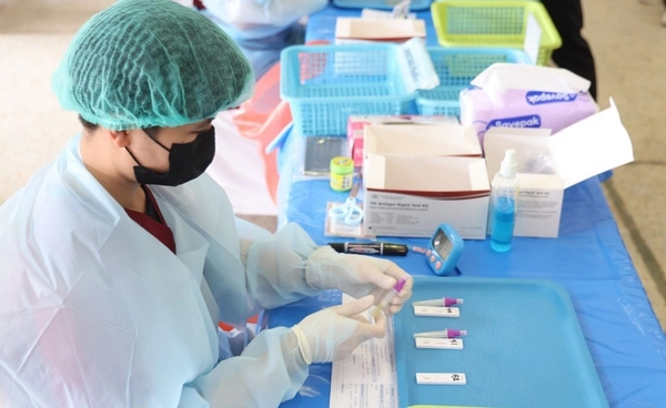 คนไทยอายุ 50-70 ปี คัดกรอง มะเร็งลำไส้ใหญ่ฯ ด้วย FIT Test ได้ฟรีทุก 2 ปี