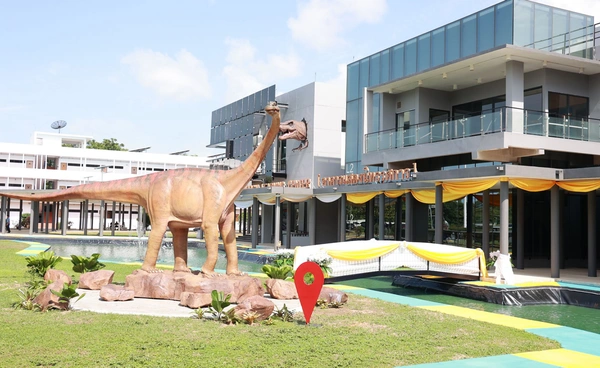 ปลัดกลาโหมเปิดศูนย์เรียนรู้พลังงานระยอง รับการเปลี่ยนผ่านอนาคต