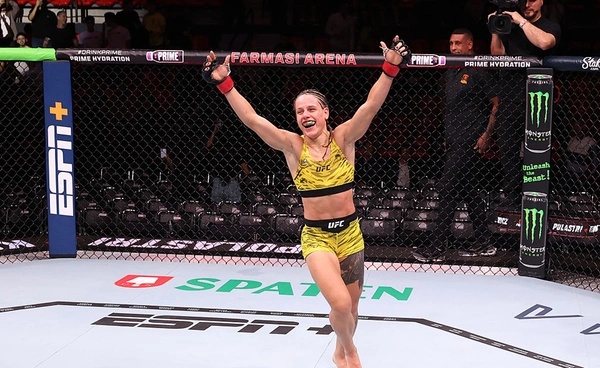 โปลาสตรี ลั่นใช้เข่ามวยไทย  รับมือ อเลนซาร์ ในศึก UFC! 