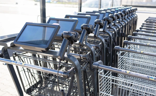งานวิจัยใหม่พบ รถเข็น AI ทำให้คนใช้จ่ายเพิ่มขึ้น 32% ซื้อของมากขึ้น 25%