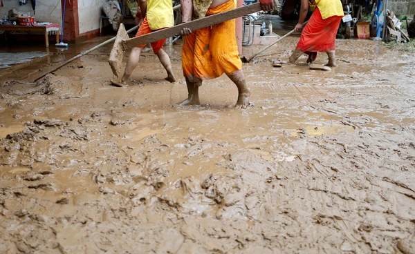 ฝนตก-น้ำท่วม! เสี่ยง “โรคฉี่หนู-เมลิออยโดสิส” แนะวิธีป้องกัน