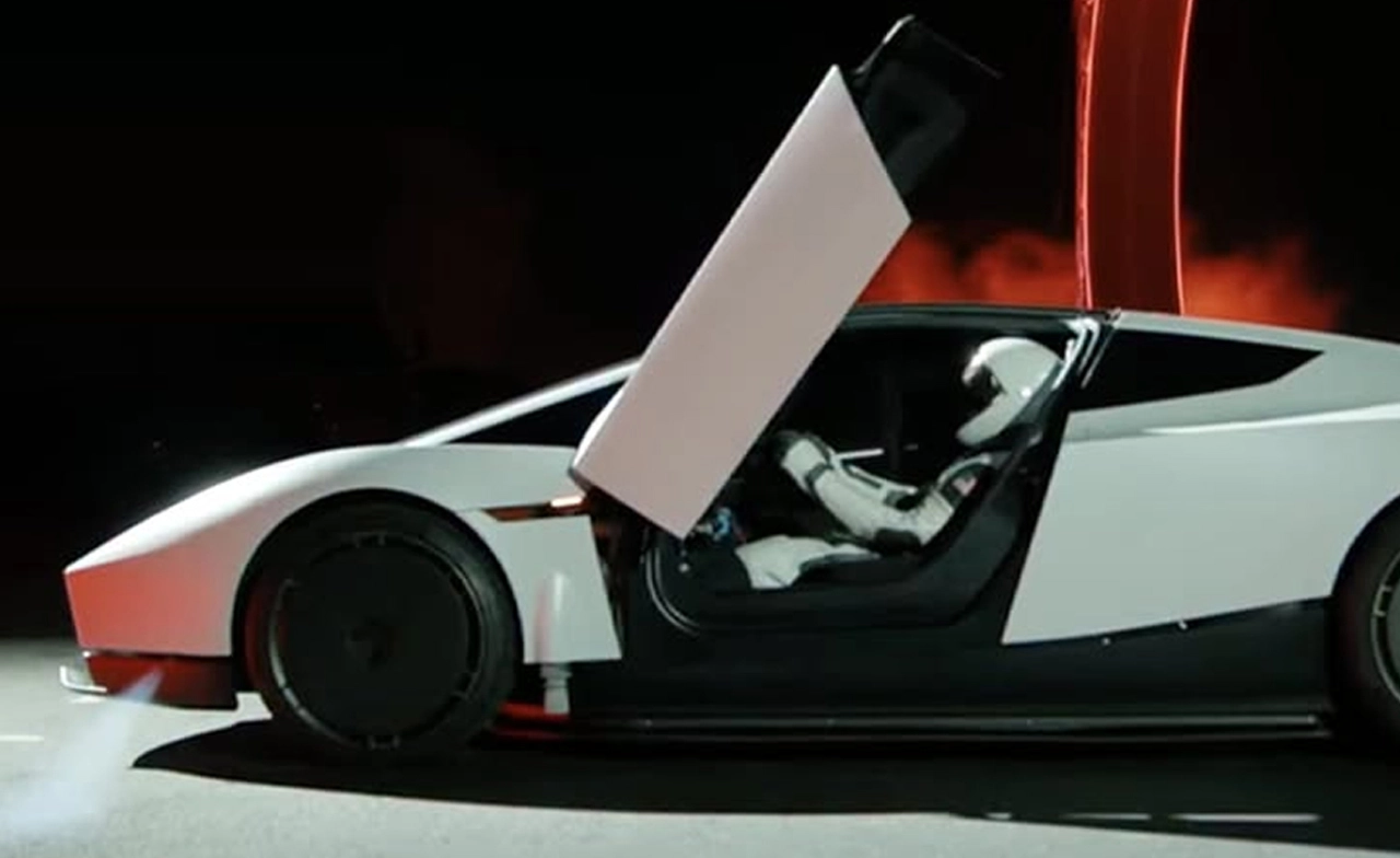รู้จักหุ่น Starman จากรถคันแรกในอวกาศสู่รถยนต์ไฟฟ้า Roadster บินได้