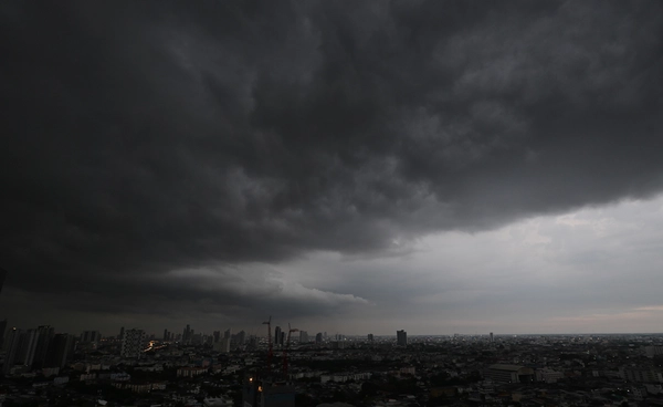 เช็กสภาพอากาศ 5–11 ส.ค. ฝนถล่มพื้นที่ไหนบ้าง ภาคไหนเสี่ยงหนักสุด?