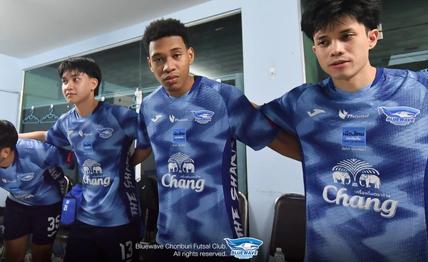 โอสุฮอน ปลื้มซัดประตูเรียกความมั่นใจ! ชวนแฟนบลูเวฟเชียร์ทีมล่าแชมป์ฟุตซอลฯ