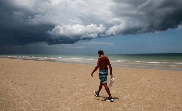 สภาพอากาศสุดสัปดาห์ฝนตกหนักบางพื้นที่ สิงหาคมนี้มรสุมแรง