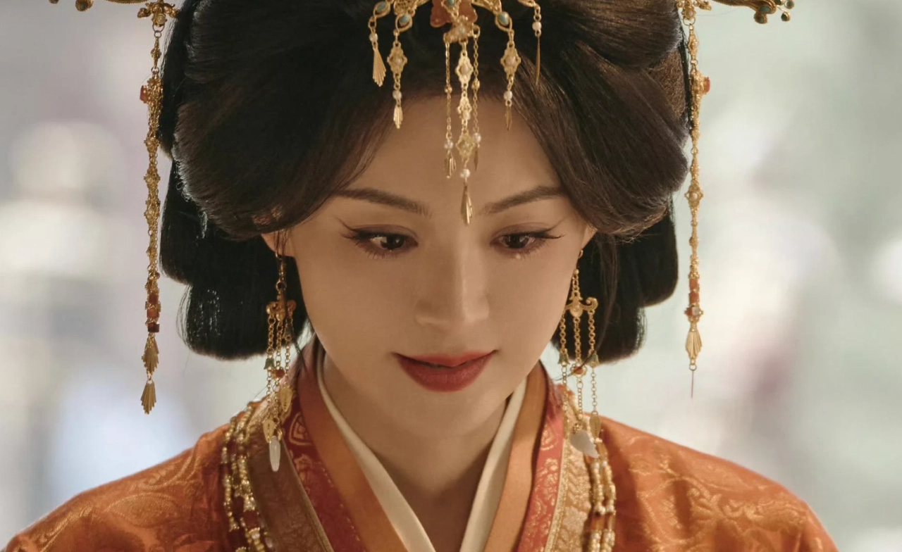 รู้จัก "เหมาหลินหลิน" แม่นางเอก "ปลดหน้ากาก" สวยสง่าวัย 40 ปี