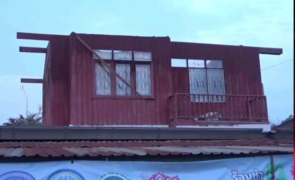 พายุฤดูร้อนถล่มเหนือ ฝนตก-ลมแรงพัดบ้านพัง อุตุฯ เตือนไทยตอนบนมีผลถึง 1 พ.ค.