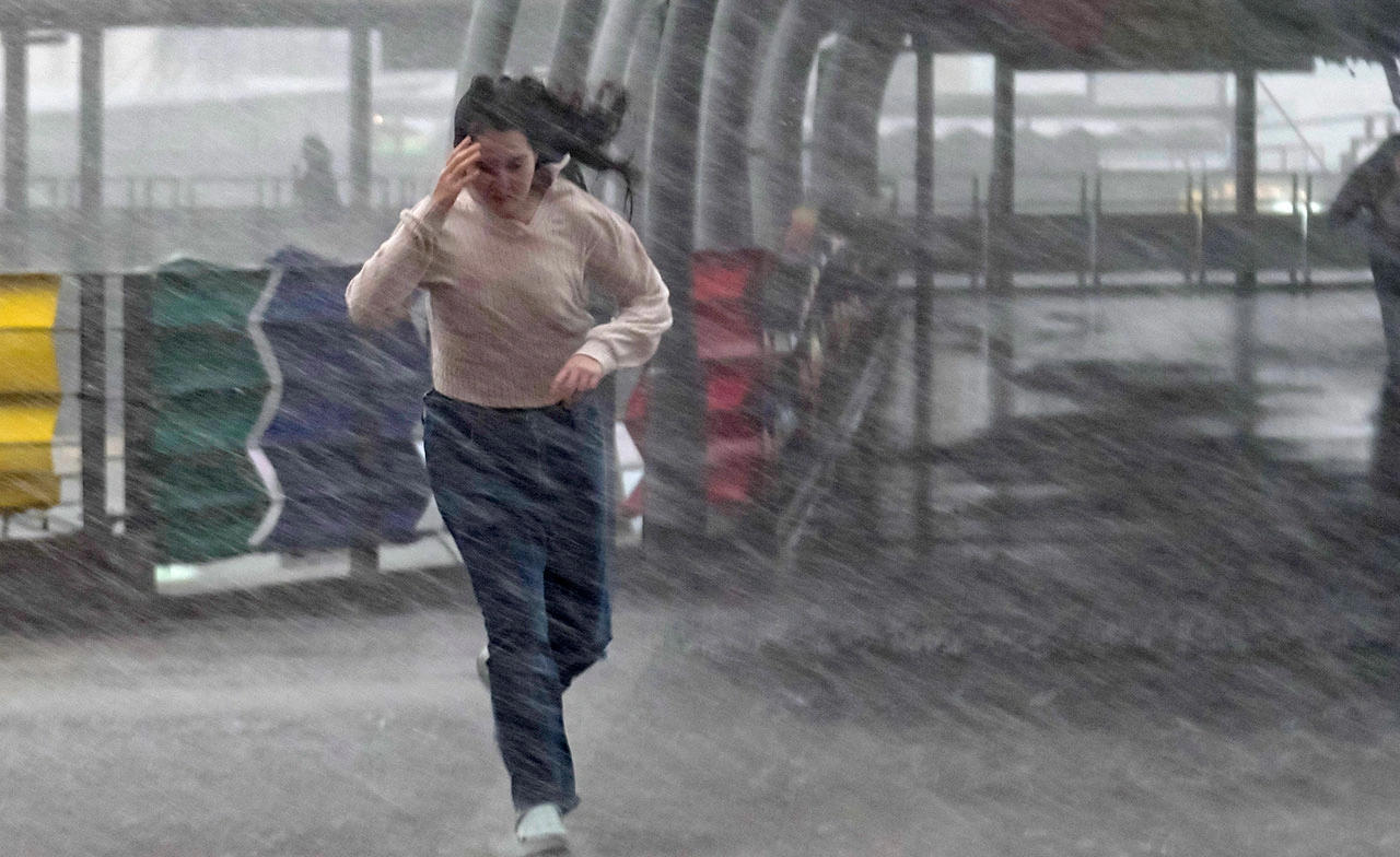 “ดร.เสรี” เตือนกลาง-ตะวันตก ฝนตกหนักเริ่ม 4 โมงเย็นวันนี้  เสี่ยงน้ำรอระบาย