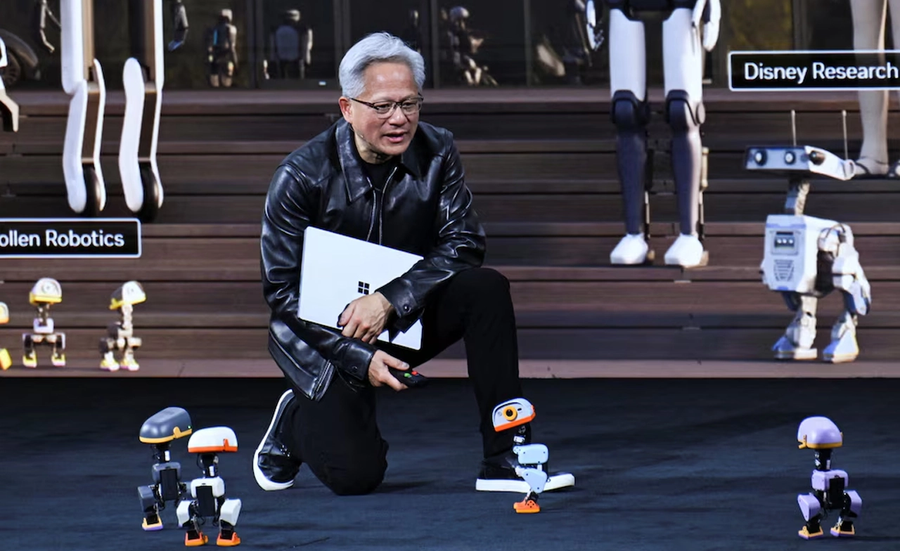 ซีอีโอ NVIDIA โชว์หุ่นยนต์เป็ด AI 'Microduck' บนเวที GTC Berlin 2026