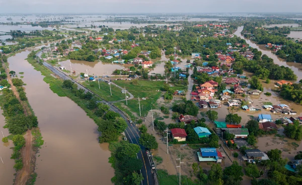 สทนช.จับตาฝนถล่มรอบใหม่ เฝ้าระวัง 22 เขื่อนน้ำเกินความจุ