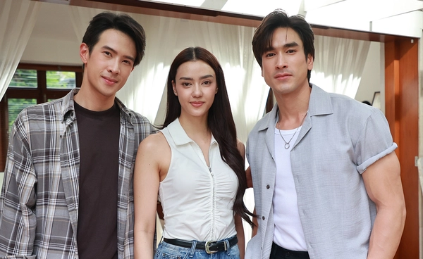 เรื่องย่อ “สองหัวใจ” “ณเดชน์ - เจมส์ มาร์ - อแมนด้า” เปิดศึกหัวใจเดือด เริ่มตอนแรก 11 ส.ค.นี้!
