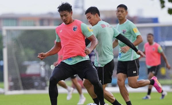 ทีมชาติไทย ฝึกซ้อมทันที หลังรายงานตัววันแรก