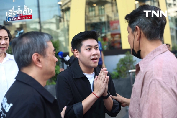 รูป-ประมวลภาพ(เมื่อวันที่ 30 ธ.ค.68) “อภิสิทธิ์” ลงพื้นที่บางรัก ช่วย “พีรวุฒิ” เขต 1 หาเสียง มั้นใจนโยบาย บุคลากร มัดใจคนกรุง-2