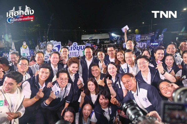 รูป-"อนุทิน" นำทัพใหญ่เปิดปราศรัยเวที กทม. ครั้งแรก-25
