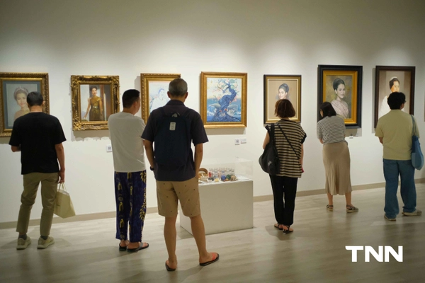 รูป-2 ศิลปินแห่งชาติ นำทัพสร้างสรรค์งานศิลป์ชั้นสูง น้อมรำลึกในพระมหากรุณาธิคุณ “สมเด็จพระพันปีหลวง"-6