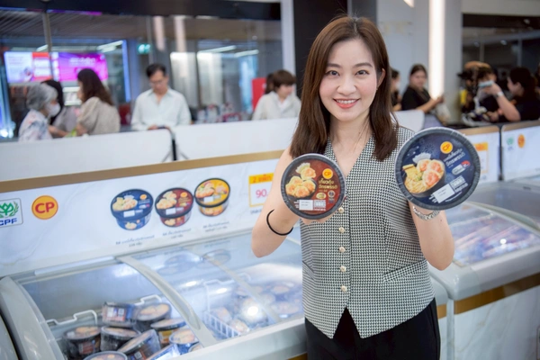 รูป-กทม. เดินหน้าสวนลุมฯ 100 ปี สร้างพื้นที่สุขภาพคนเมือง CPF หนุนจอ LED–ผู้สอนแอโรบิก-1