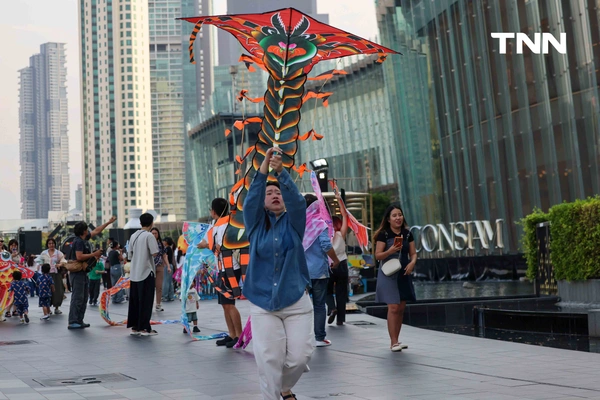 รูป-เล่นว่าวริมแม่น้ำเจ้าพระยา ICONSIAM SUMMER KITE PLAYGROUND 2026 สนุกกับว่าวหลากสีสันตลอด 10 วันเต็ม-15