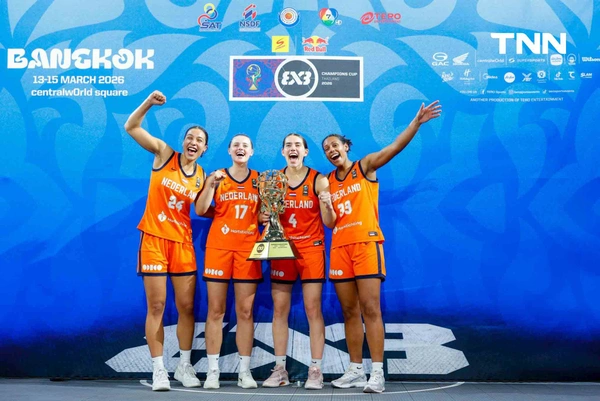 รูป-ปิดม่านศึกฟีบ้า 3x3 สุดยิ่งใหญ่ หนุ่มอเมริกาควงสาวเนเธอแลนด์ผงาดแชมป์ ท่ามกลางเสียงชื่นชมจากแฟนบาสทั่วโลก-13