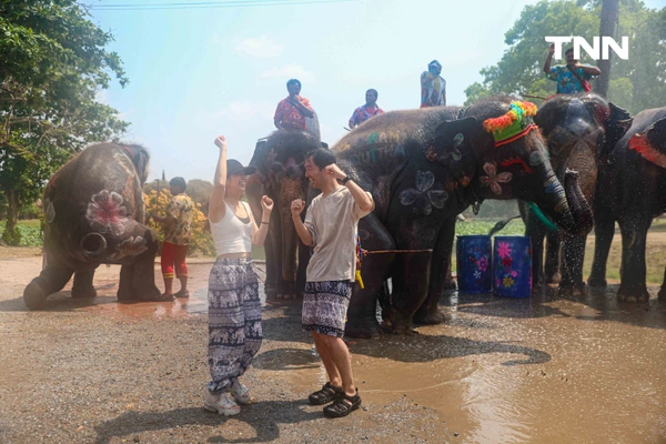รูป-สีสันกรุงเก่า ช้าง 10 เชือกเพนต์ลายสวยงาม ร่วมเล่นน้ำรับมหาสงกรานต์อยุธยาปี 69-23