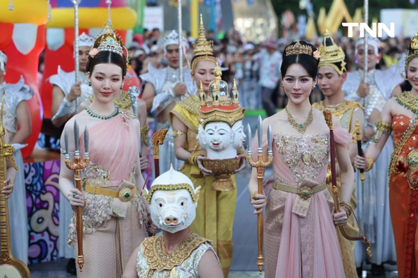 รูป-หลิง-ออม สวมบทเป็นนางรากษสเทวี นางสงกรานต์ประจำปี 2569 ในชุดไทยประยุกต์ร่วมฉลองวันปีใหม่ไทย-6