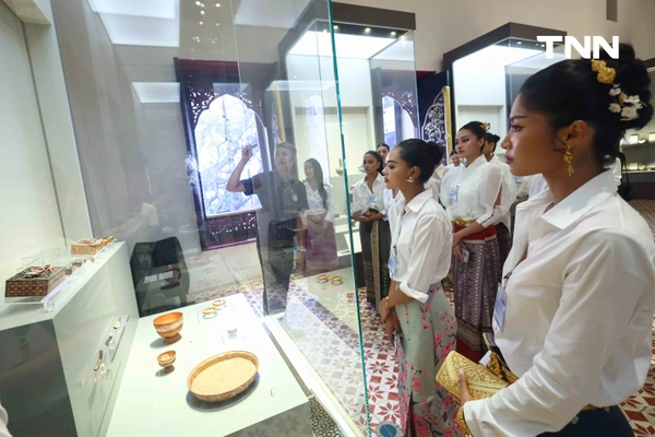 รูป-งดงามในชุดผ้าไทย สาวงาม Miss World Thailand 2026 สักการะศาลหลักเมืองพร้อมร่วมงาน 244 ปี กรุงรัตนโกสินทร์ -13