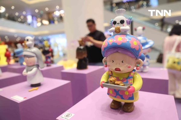 รูป-ไอคอนสยาม x Bennovo เปิดนิทรรศการ “MAMA KAKA Solo Exhibition” นิทรรศการเดี่ยวคุณย่าสุดเปรี้ยว-20