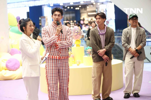 รูป-ไอคอนสยาม x Bennovo เปิดนิทรรศการ “MAMA KAKA Solo Exhibition” นิทรรศการเดี่ยวคุณย่าสุดเปรี้ยว-8