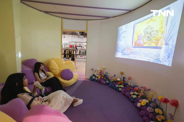 รูป-ไอคอนสยาม x Bennovo เปิดนิทรรศการ “MAMA KAKA Solo Exhibition” นิทรรศการเดี่ยวคุณย่าสุดเปรี้ยว-17