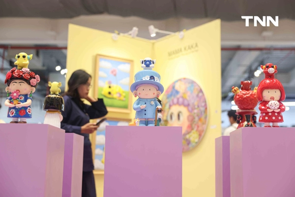 รูป-ไอคอนสยาม x Bennovo เปิดนิทรรศการ “MAMA KAKA Solo Exhibition” นิทรรศการเดี่ยวคุณย่าสุดเปรี้ยว-14