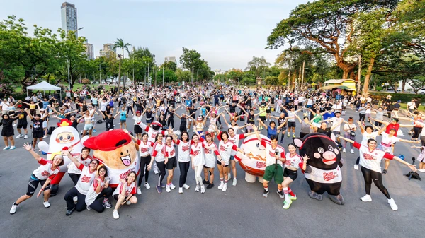 รูป-กทม. เดินหน้าสวนลุมฯ 100 ปี สร้างพื้นที่สุขภาพคนเมือง CPF หนุนจอ LED–ผู้สอนแอโรบิก-6
